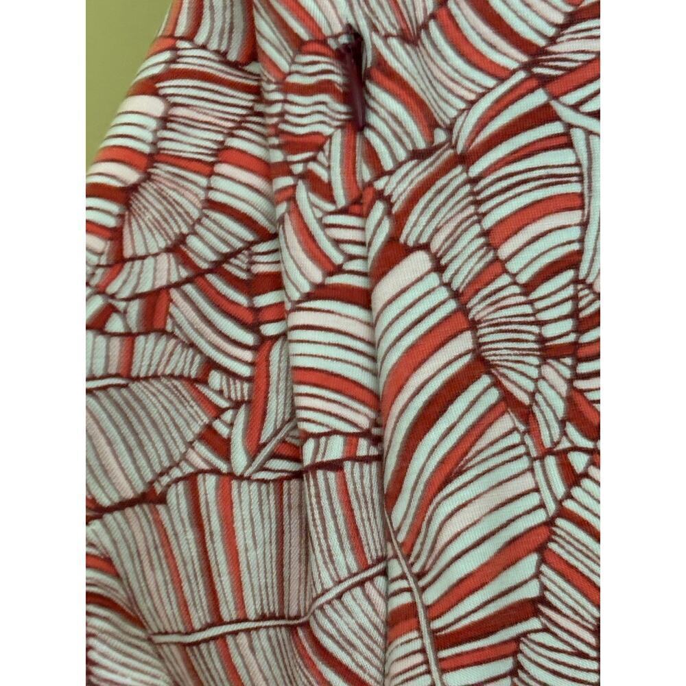 Leaf Print Strappy Back V-Neck Adventure Travel Resort Weekend Lightweight - Picture 3 of 8